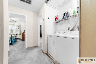 Welcome to this awesome buy in Clearbrook! Enjoy easy living in on Clearbrook Golf Club in New Jersey - for sale on GolfHomes.com, golf home, golf lot
