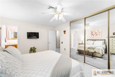 Welcome to this awesome buy in Clearbrook! Enjoy easy living in on Clearbrook Golf Club in New Jersey - for sale on GolfHomes.com, golf home, golf lot
