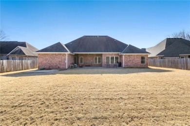 Everything you're looking for! This well built all brick home on Stonebridge Meadows Golf Club in Arkansas - for sale on GolfHomes.com, golf home, golf lot