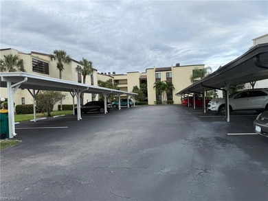 This inviting one-bedroom, one-bath condominium offers a bright on Lakewood Country Club in Florida - for sale on GolfHomes.com, golf home, golf lot