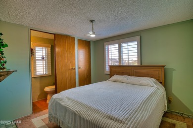 Charming 2-bedroom home featuring a split floor plan and an on The Refuge Golf and Country Club in Arizona - for sale on GolfHomes.com, golf home, golf lot