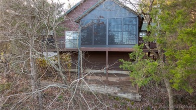This is Old Kinderhook living, perfected. Morning light pours on The Club At Old Kinderhook in Missouri - for sale on GolfHomes.com, golf home, golf lot