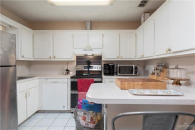 Cozy home 2 bedrooms 2 bath 1 car garage located in Meadow Creek on Meadow Creek in the Valley in Texas - for sale on GolfHomes.com, golf home, golf lot