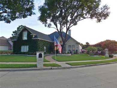 Elegant Living on an Oversized Corner Lot Beneath a Canopy of on Oakmont Country Club in Texas - for sale on GolfHomes.com, golf home, golf lot