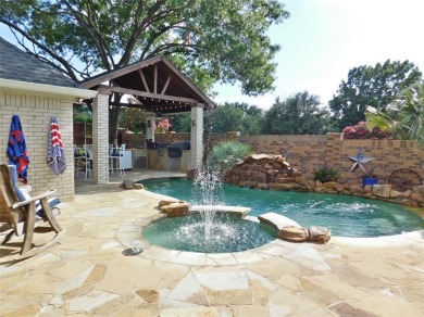 Elegant Living on an Oversized Corner Lot Beneath a Canopy of on Oakmont Country Club in Texas - for sale on GolfHomes.com, golf home, golf lot