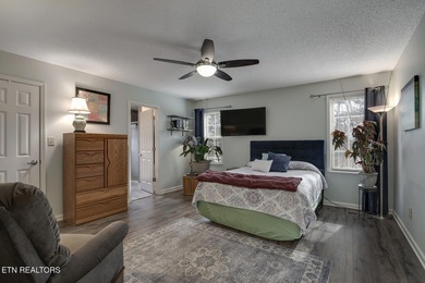 Beautifully updated ranch-style home located in the Toqua on Toqua Golf Course - Loudon County in Tennessee - for sale on GolfHomes.com, golf home, golf lot