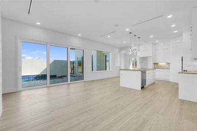 Beautiful 3 bed/3 bath one story courtyard home on an end lot - on Providence Golf Club in Florida - for sale on GolfHomes.com, golf home, golf lot