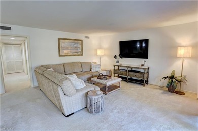 This spacious 2-bedroom 2-bath condo in Cypress Commons features on Wyndemere Country Club in Florida - for sale on GolfHomes.com, golf home, golf lot