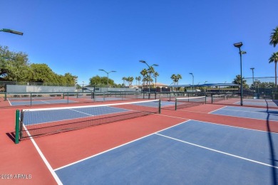 This townhouse is located in the heart of Peoria AZ. Westbrook on Westbrook Village / Vista Golf Course in Arizona - for sale on GolfHomes.com, golf home, golf lot