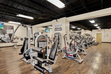 Calling all golfers! Enjoy unlimited free golf right at your on On Top Of The World Golf Course in Florida - for sale on GolfHomes.com, golf home, golf lot