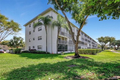 INVESTOR FRIENDLY !! *CAN BE RENTED RIGHT AWAY* 1 bedrooms 1.5 on Flamingo Lakes Country Club in Florida - for sale on GolfHomes.com, golf home, golf lot