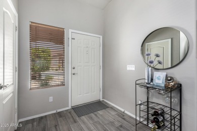 Come and see this charming 3-bed, 2-bath patio home in Desert on The Foothills Golf Club in Arizona - for sale on GolfHomes.com, golf home, golf lot