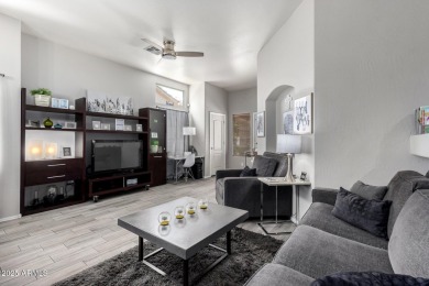 Come and see this charming 3-bed, 2-bath patio home in Desert on The Foothills Golf Club in Arizona - for sale on GolfHomes.com, golf home, golf lot