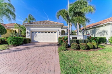Come see this Beautiful maintenance-free Wexford home perfectly on Lakewood Ranch Golf and Country Club in Florida - for sale on GolfHomes.com, golf home, golf lot