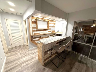 Short Sale. This LARGE 4/2/2 pool home sits on a peaceful on Port Charlotte Golf Club in Florida - for sale on GolfHomes.com, golf home, golf lot