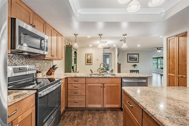 CLEAN AND BEAUTIFUL 2 BEDROOMS, 2 BATHROOMS, PLUS BONUS ROOM ON on Seven Springs Golf and Country Club in Florida - for sale on GolfHomes.com, golf home, golf lot