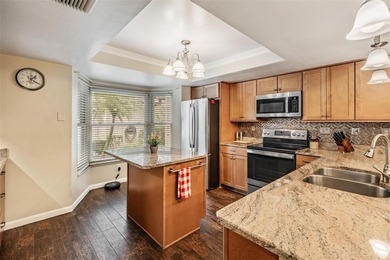 CLEAN AND BEAUTIFUL 2 BEDROOMS, 2 BATHROOMS, PLUS BONUS ROOM ON on Seven Springs Golf and Country Club in Florida - for sale on GolfHomes.com, golf home, golf lot