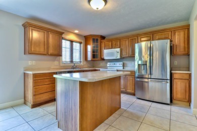 Beautifully maintained home in Urbana's desirable Stone Creek on Stone Creek Golf Club in Illinois - for sale on GolfHomes.com, golf home, golf lot