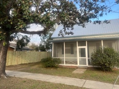 Board Fence for Privacy on North Side! Quaint and Charming on Madison Country Club in Florida - for sale on GolfHomes.com, golf home, golf lot