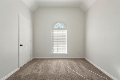 UPDATED WATERVIEW GOLF COURSE HOME! NEW LVP FLOORING, NEW CARPET on Jim Boggs in Texas - for sale on GolfHomes.com, golf home, golf lot
