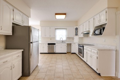 Beautiful home in sought after neighborhood in Hixson TN!
 on Valleybrook Golf and Country Club in Tennessee - for sale on GolfHomes.com, golf home, golf lot