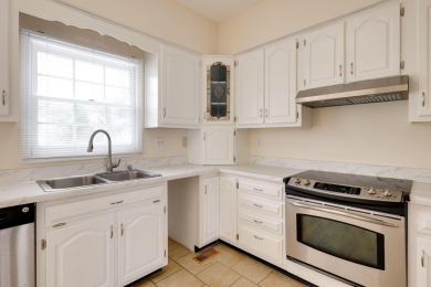 Beautiful home in sought after neighborhood in Hixson TN!
 on Valleybrook Golf and Country Club in Tennessee - for sale on GolfHomes.com, golf home, golf lot