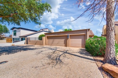 LOW MAINTENANCE BEAUTY ON THE BOULEVARD! STUNNING MODERN on Green Tree Country Club in Texas - for sale on GolfHomes.com, golf home, golf lot