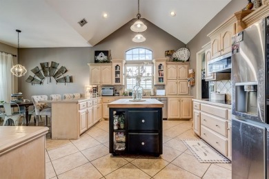 Spacious 6-Bedroom, 3-Bath Home in Fairway Addition. 

This on Perry Golf and Country Club in Oklahoma - for sale on GolfHomes.com, golf home, golf lot