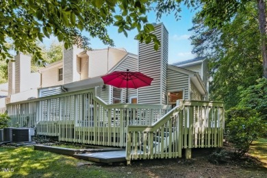 Picturesque 4 bedroom cul-de-sac townhome in the Bluffs @ on Lochmere Golf Club in North Carolina - for sale on GolfHomes.com, golf home, golf lot