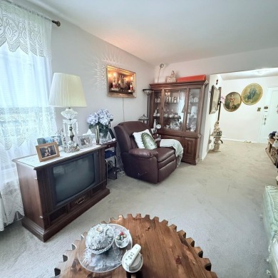 Welcome to specious One Bedroom co-op apartment nested in the on Forest Park Golf Course in New York - for sale on GolfHomes.com, golf home, golf lot