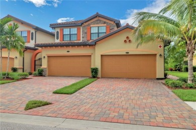 BEAUTIFUL, IMMACULATE & PRICED RIGHT! This end-unit COACH HOME on Bonita National Golf Course in Florida - for sale on GolfHomes.com, golf home, golf lot