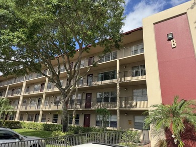 Step into this totally renovated 1-bedroom, 1-bathroom condo and on Flamingo Lakes Country Club in Florida - for sale on GolfHomes.com, golf home, golf lot