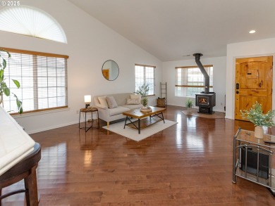 Welcome to this IMMACULATELY PRISTINE and well cared for home on Orchard Hills Country Club in Washington - for sale on GolfHomes.com, golf home, golf lot