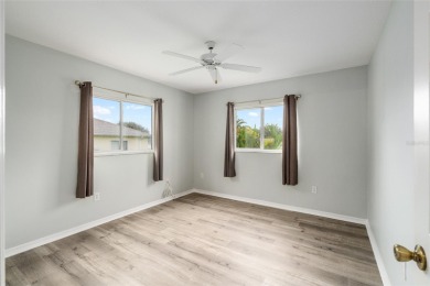 Don't miss this Rare to come by Oak Model- 2 Bedrooms 2 Bath's - on Eagle Ridge At Spruce Creek Country Club in Florida - for sale on GolfHomes.com, golf home, golf lot
