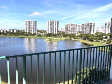 Aventura - Turnberry Village - 2 Bed / 2 Bath - Amazing Vies to on Turnberry Isle Resort and Club in Florida - for sale on GolfHomes.com, golf home, golf lot