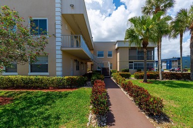 1st Floor Condo, in Delray Beach! ***Fully Remodeled*** Discover on Kings Point Golf -Flanders Way in Florida - for sale on GolfHomes.com, golf home, golf lot