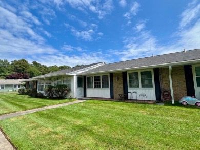 Lovely Cambridge in the wonderful 55 plus community, Leisure on Leisure Village Golf Course in New York - for sale on GolfHomes.com, golf home, golf lot