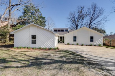 This home has been totally renovated and is located on the #7 on Diamondhead Country Club in Mississippi - for sale on GolfHomes.com, golf home, golf lot
