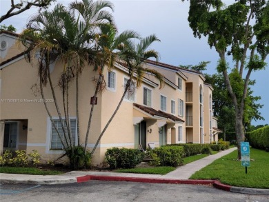 AMAZING APARTMENT LAKE VIEW ONE BEDROOM, ONE BATHROOM THE BEST on Bear Lakes Country Club in Florida - for sale on GolfHomes.com, golf home, golf lot