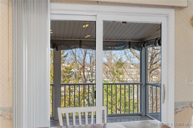 Charming home in well-kept Neighborhood with a Community Dock on Sycamore Creek Golf Club in Missouri - for sale on GolfHomes.com, golf home, golf lot