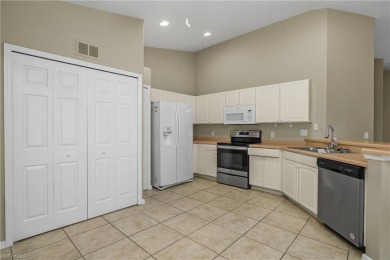 Welcome to thiS 2 bedroom, 2 bathroom plus den condo in the on Colonial Country Club in Florida - for sale on GolfHomes.com, golf home, golf lot
