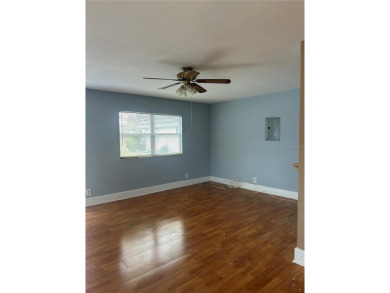 Welcome to 1811 Bedford Lane, Unit 162, a delightful 1-bedroom on Kings Point Executive Golf Course in Florida - for sale on GolfHomes.com, golf home, golf lot