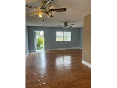 Welcome to 1811 Bedford Lane, Unit 162, a delightful 1-bedroom on Kings Point Executive Golf Course in Florida - for sale on GolfHomes.com, golf home, golf lot