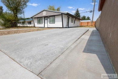 This charming, fully remodeled home combines modern comforts on Pinecrest Golf Club in Idaho - for sale on GolfHomes.com, golf home, golf lot