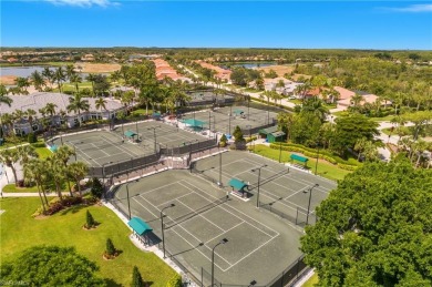 Welcome to thiS 2 bedroom, 2 bathroom plus den condo in the on Colonial Country Club in Florida - for sale on GolfHomes.com, golf home, golf lot