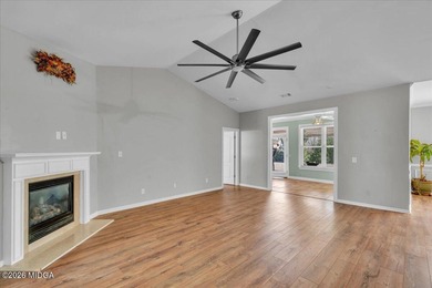 Beautifully maintained 3 Bedroom, 2 Bath home located in the on Barrington Hall Golf Course in Georgia - for sale on GolfHomes.com, golf home, golf lot