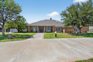 AMAZING price on remodeled, North Greentree home on the golf on Green Tree Country Club in Texas - for sale on GolfHomes.com, golf home, golf lot