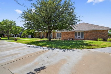 AMAZING price on remodeled, North Greentree home on the golf on Green Tree Country Club in Texas - for sale on GolfHomes.com, golf home, golf lot