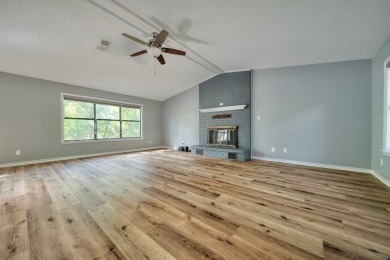 Welcome home to this beautifully maintained 2-bedroom on Hide-A-Way Lake Golf Course in Texas - for sale on GolfHomes.com, golf home, golf lot