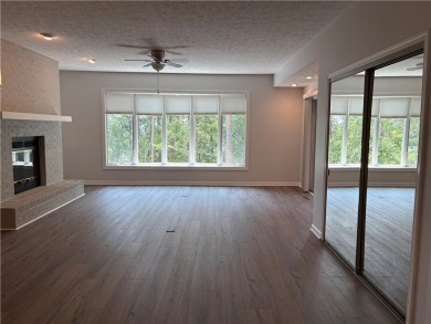 Top Floor End Unit with Lake Views. Totally remodeled and move on Keowee Key Golf and Country Club in South Carolina - for sale on GolfHomes.com, golf home, golf lot